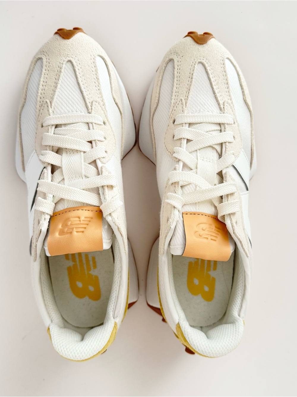 New Balance Women’s 327 Sneakers - WS327RE - size 6.5 - New - Picture 3 of 8